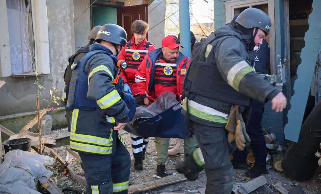 Влучання в енергооб’єкт, пошкоджені будинки та поранений: що відомо про атаку на громади Чернігівщини