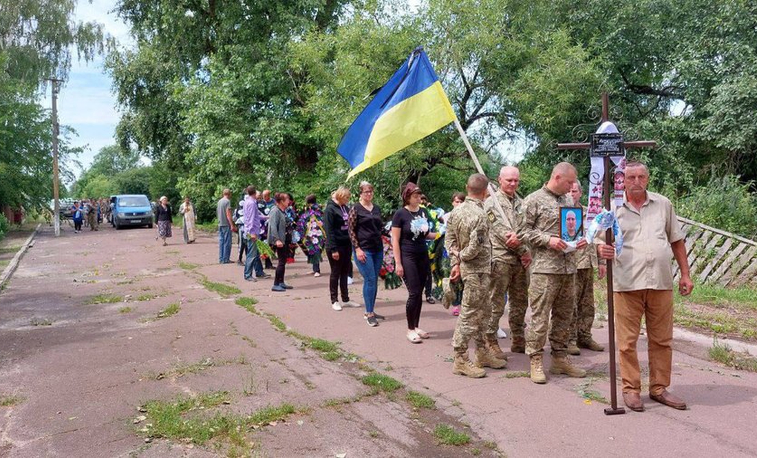 У громадах на Чернігівщині прощались із трьома загиблими бійцями ЗСУ