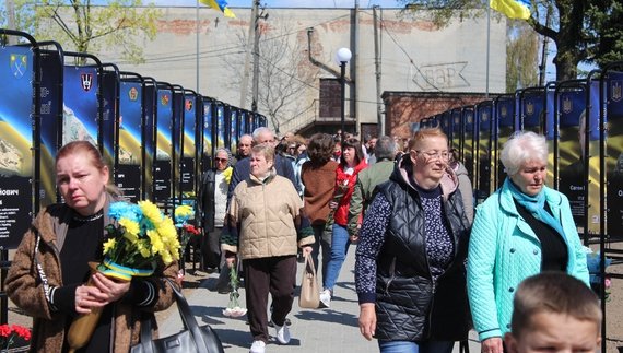 У громаді на Чернігівщині відкрили зразу дві Алеї Героїв