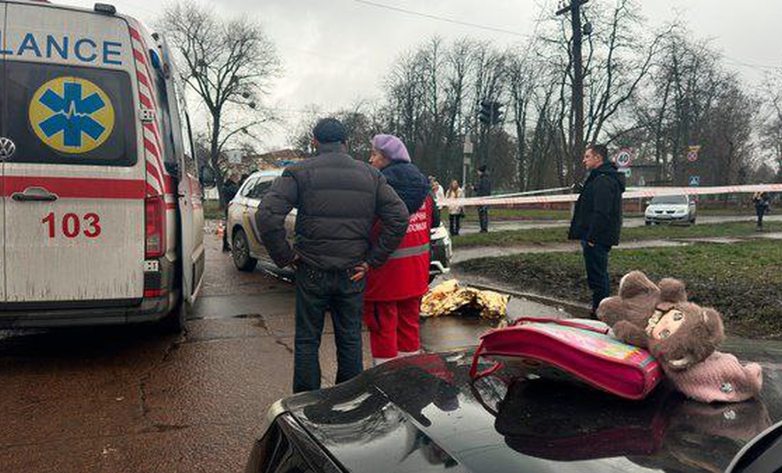 На Чернігівщині поліцейське авто збило людей: загинула дитина