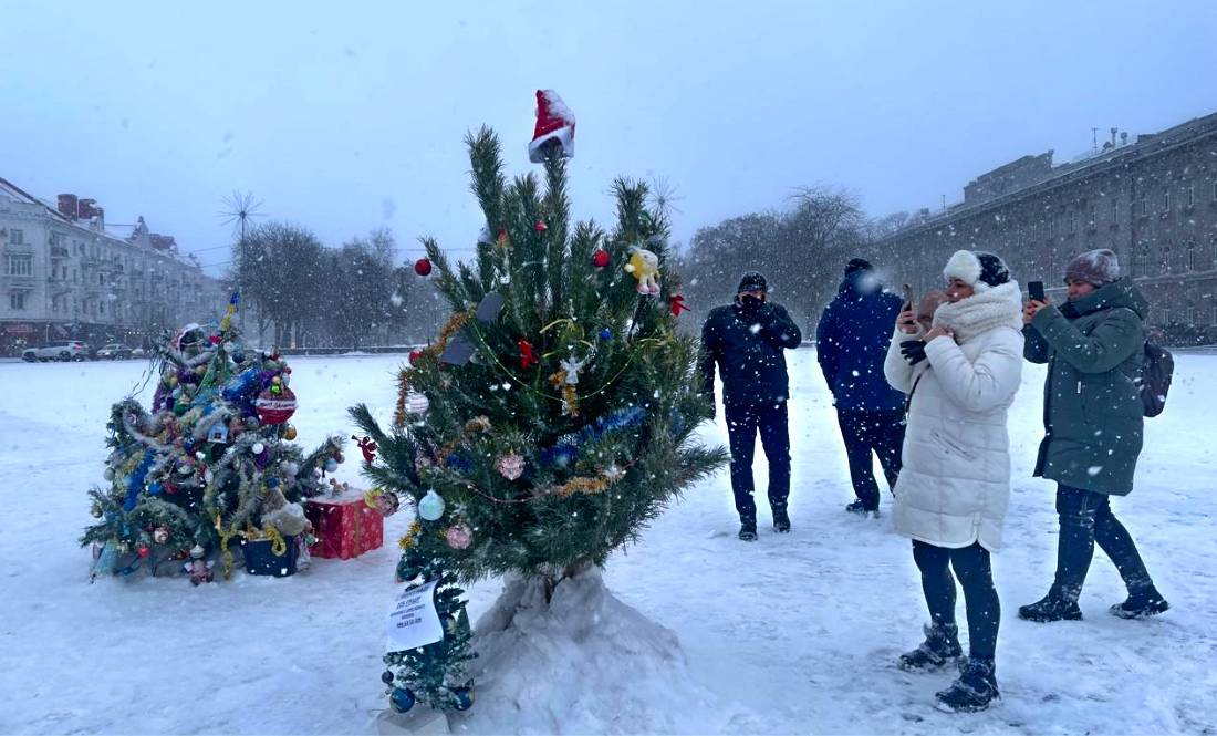 Чиновник міськради залишив Чернігів без ялинки під вигаданим приводом: що кажуть в ОВА