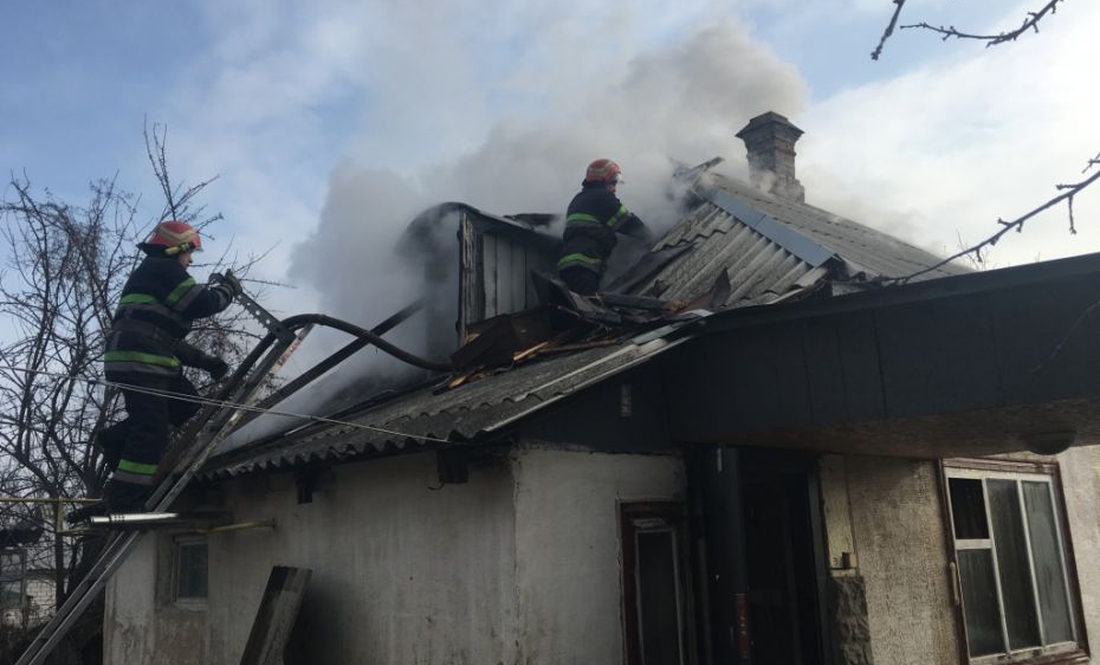 На Чернігівщині через підпал горів житловий будинок