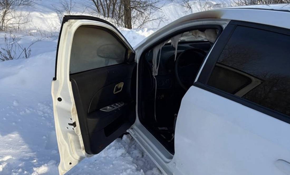 На узбіччі авто, всередині тіло: подробиці вбивства на Чернігівщині