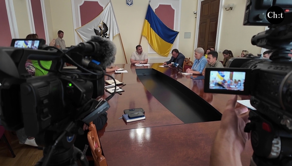 У міській раді емоційно говорили про подальше шкільне навчання в умовах постійних тривог