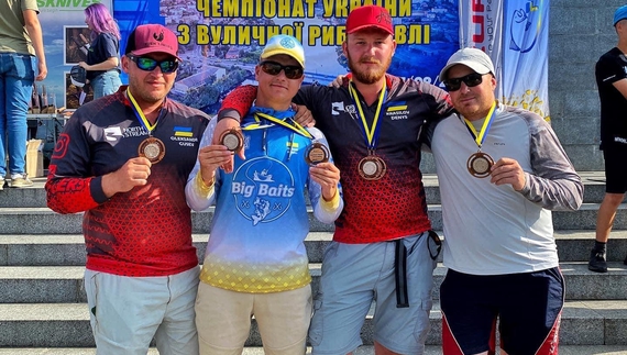 Чернігівці упіймали бронзовий дубль на чемпіонаті України з вуличної риболовлі