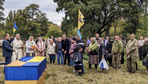 У Козелецькій громаді поховали бійців, які померли після тривалого лікування у шпиталях