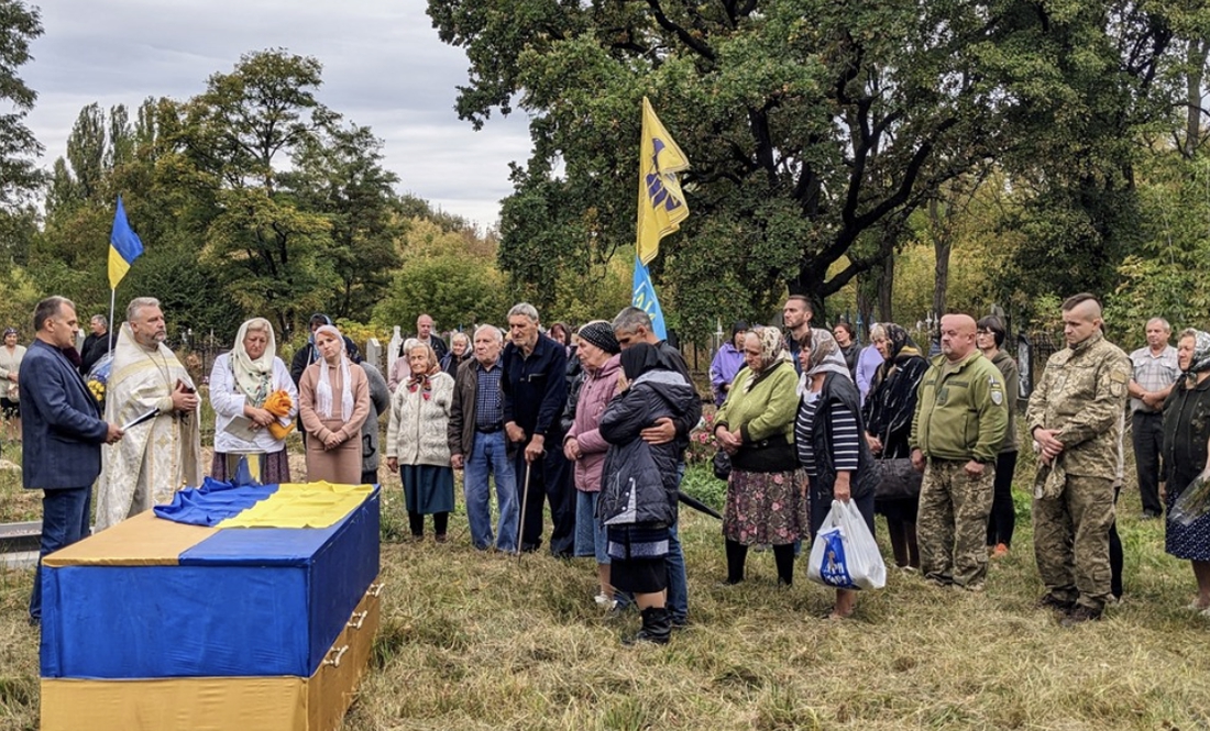 У Козелецькій громаді поховали бійців, які померли після тривалого лікування у шпиталях