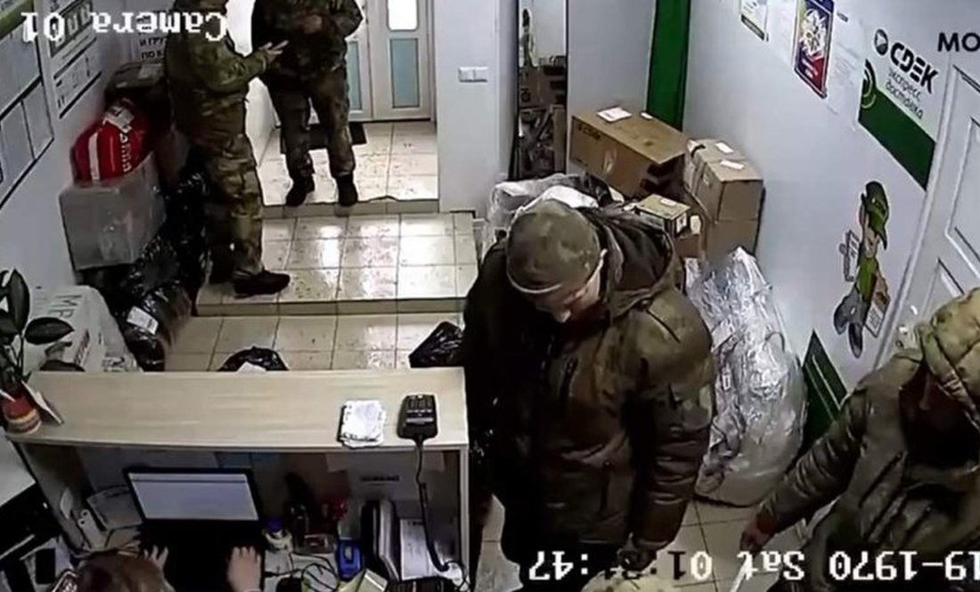 На білоруській доставці зникли посилки росіян з намародереним в Україні майном