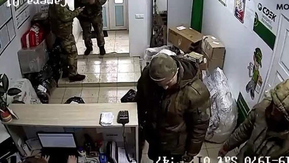 На білоруській доставці зникли посилки росіян з намародереним в Україні майном