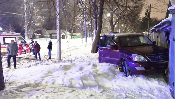 У Чернігові водійка на «Lexus» збила двох пішоходів