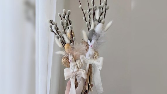 Жінка з Чернігівщини зробила незвичні букети на Вербну неділю