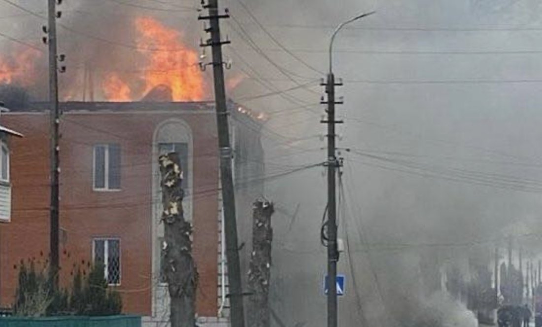 На Чернігівщині росіяни поцілили по будівлі податкової інспекції. 7 квітня 2026 року