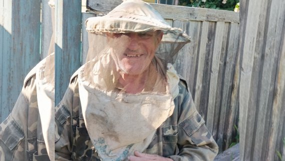 Капелюх із сіткою або ванілін: як захищаються від мошок мешканці Чернігівщини