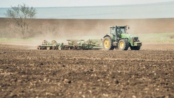 На Чернігівщині орють і садять городи – за цінами минулого року