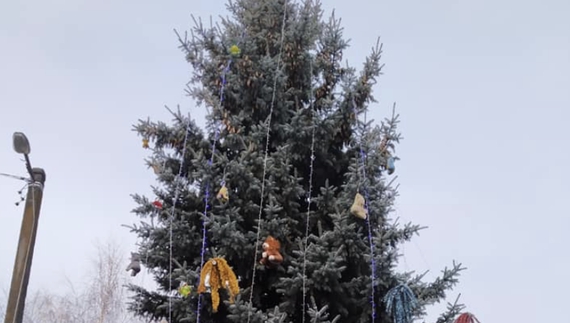 У прикордонній громаді пояснили: новорічна міська ялинка буде, але грошей з бюджету не витрачатимуть