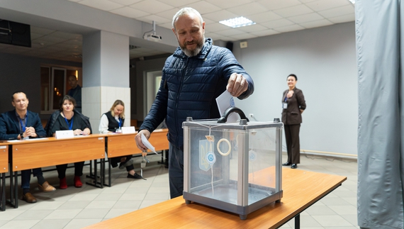 Під час голосування у пенітенціарній академії в Чернігові. 26 вересня 2025 року