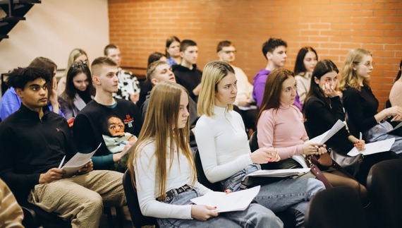 AB InBev Efes Україна підтримала навчальний проєкт "Молодіжна бізнес-школа"