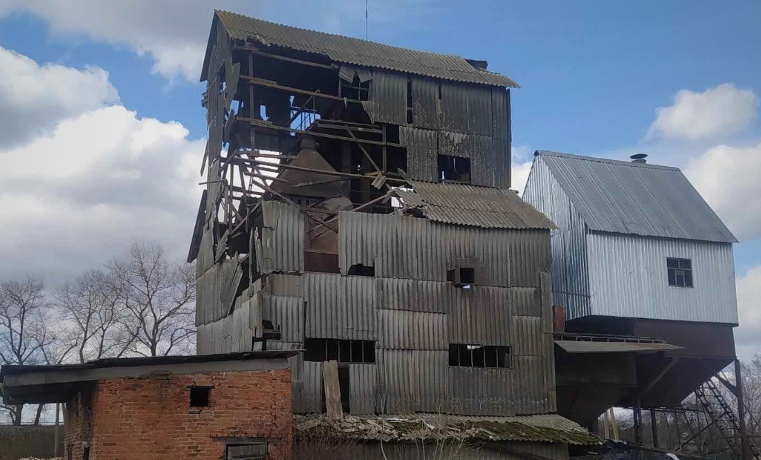 Росіяни атакували дитячий майданчик і сільгосппідприємство на прикордонні