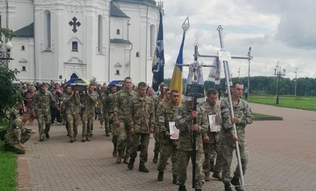 У Чернігові попрощалися з двома захисниками