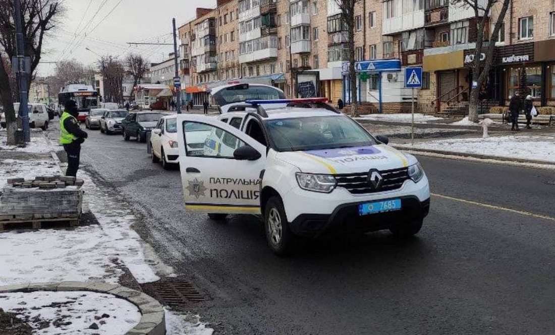 У Ніжині водій авто збив дівчину – переходила дорогу поза межами переходу