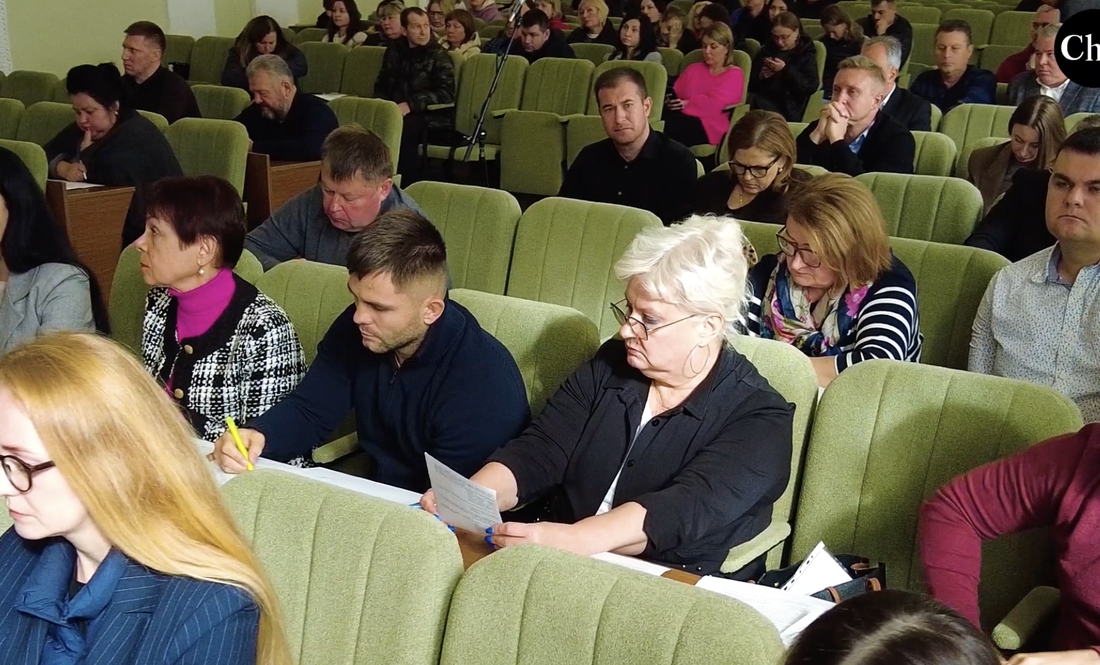 Сквер Трампа, цивільний захист, проблеми в освіті: як пройшла сесія Чернігівської міськради?