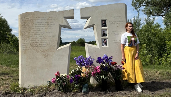 На Чернігівщині облаштували меморіал у пам'ять про 3 волонтерів, яких на «дорозі житті» вбили рашисти