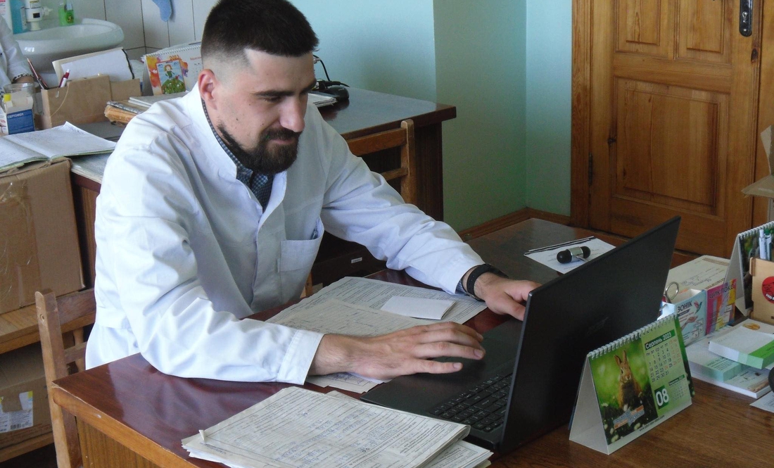 У громаді на Чернігівщині місцевий невропатолог отримав службову двокімнатну квартиру