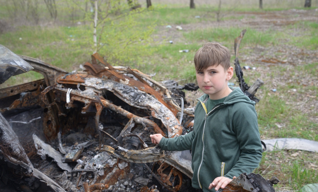 Березнева трагедія у Носівській громаді: росіяни розчавили авто із цілою сім’єю