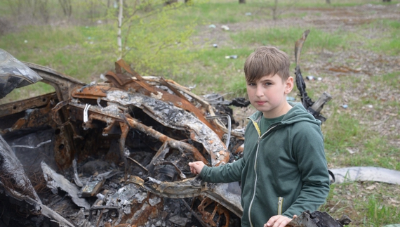 Березнева трагедія у Носівській громаді: росіяни розчавили авто із цілою сім’єю