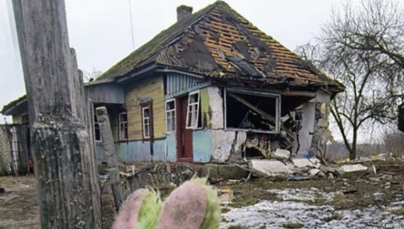 Будинок у Рогізках після удару "герані"