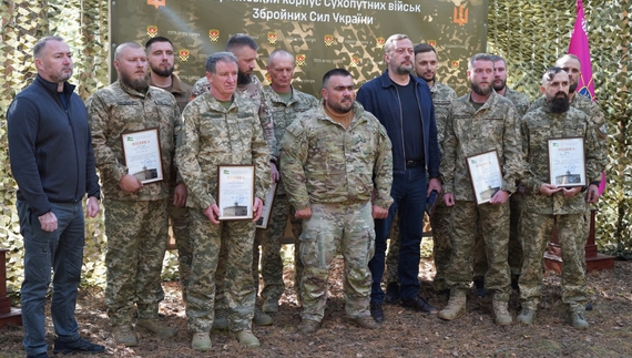 Чаус зустрівся з бійцями 15-го армійського корпусу