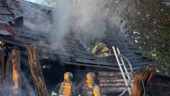 Російські дрони чотири рази за добу атакували місто на Чернігівщині