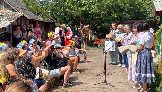 Фестиваль «Балачки на рундуку» у Менській громаді