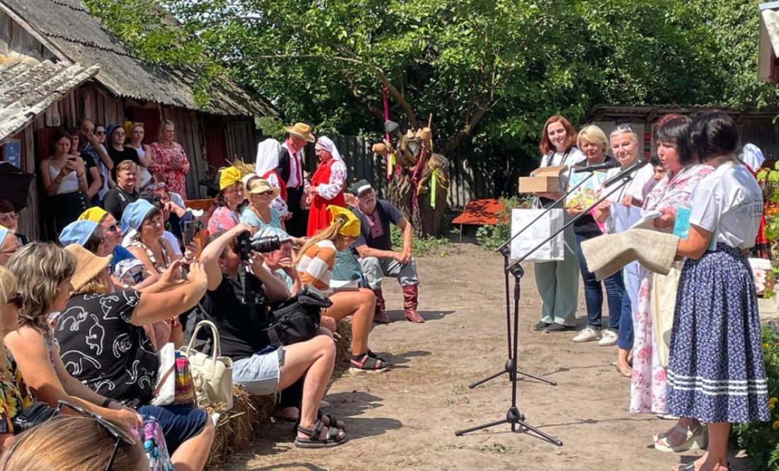 Фестиваль «Балачки на рундуку» у Менській громаді