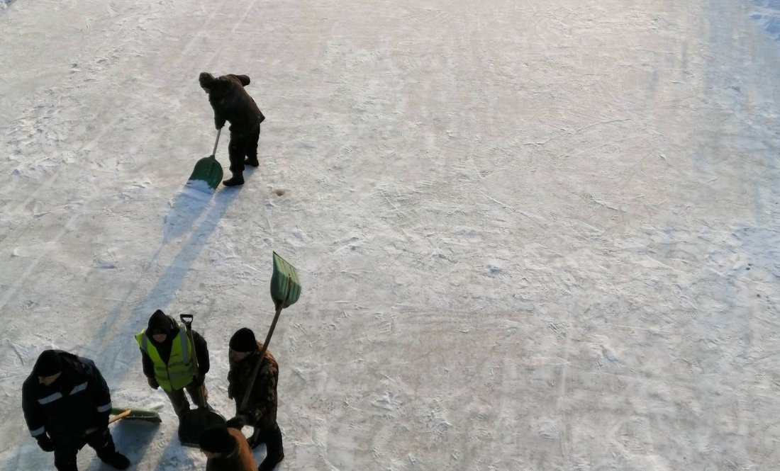 У селищі на Чернігівщині облаштували ковзанку