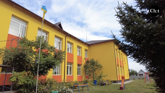 Новий дах, укриття, їдальня: пошкоджену ворогом школу на Чернігівщині 1 вересня вже невпізнати