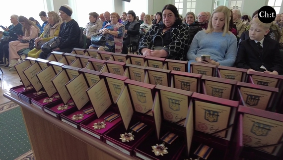 Понад 80 нагород передали родинам загиблих Героїв
