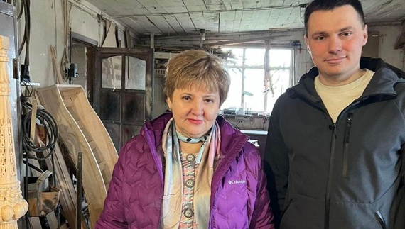 У громаді на Чернігівщині виготовляють унікальні вироби з дерева – гроші на столярний бізнес дала держава