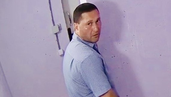 У Чернігові Муніципальна варта взялася публічно перевиховувати порушника - той на камеру справив потреби в укритті