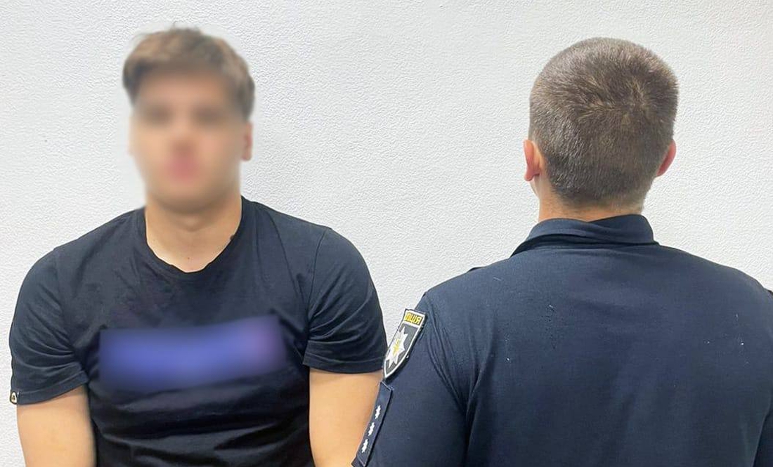 У Чернігові 19-річний хлопець зарізав сусідку
