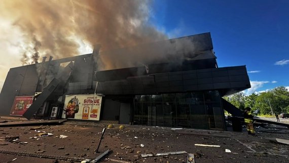 Росіяни атакували магазин у Чернігові: загинула дитина. 26 липня 2026 року
