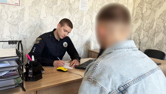 Ніж у живіт: на Чернігівщині п'яний чоловік порізав знайомого