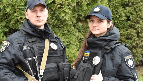 Чернігівські патрульні врятували дівчину від самогубства