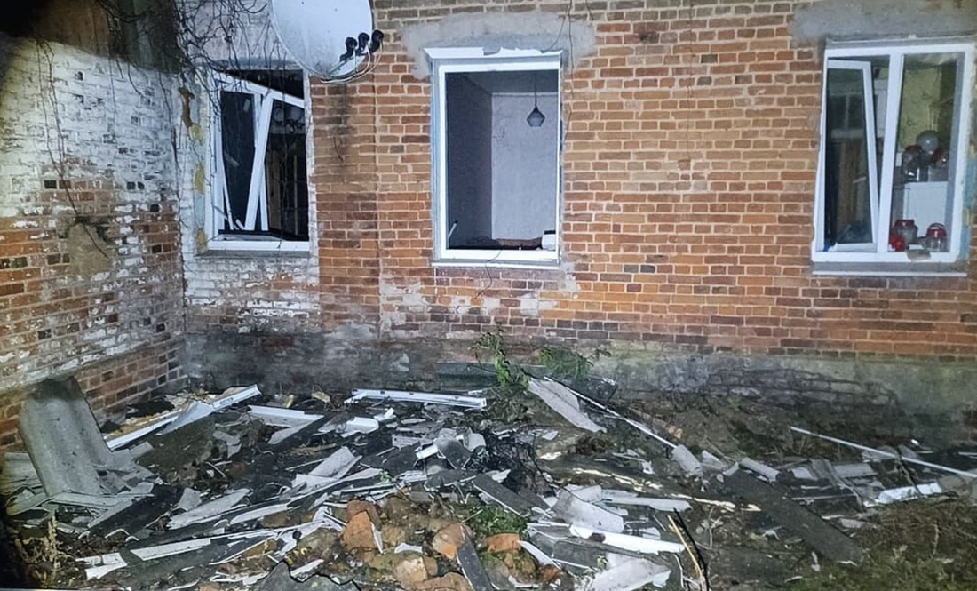 Підбитий шахед упав у дворі: мати з донькою були за трьома стінами
