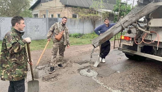 Ремонт доріг в Острі