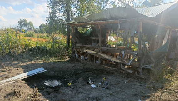 Безпілотник влучив у двір - поранені двоє жінок. Що відомо про їхній стан