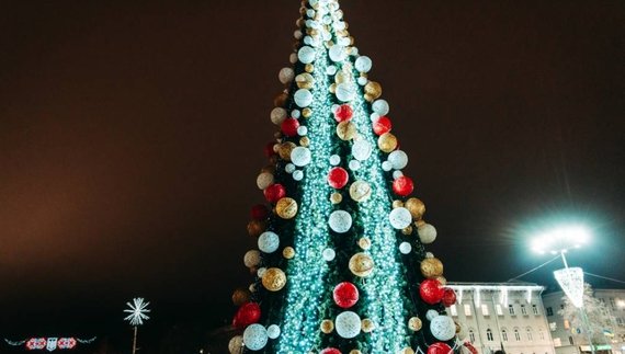 Чи встановлять ялинку на площі Чернігова цієї зими