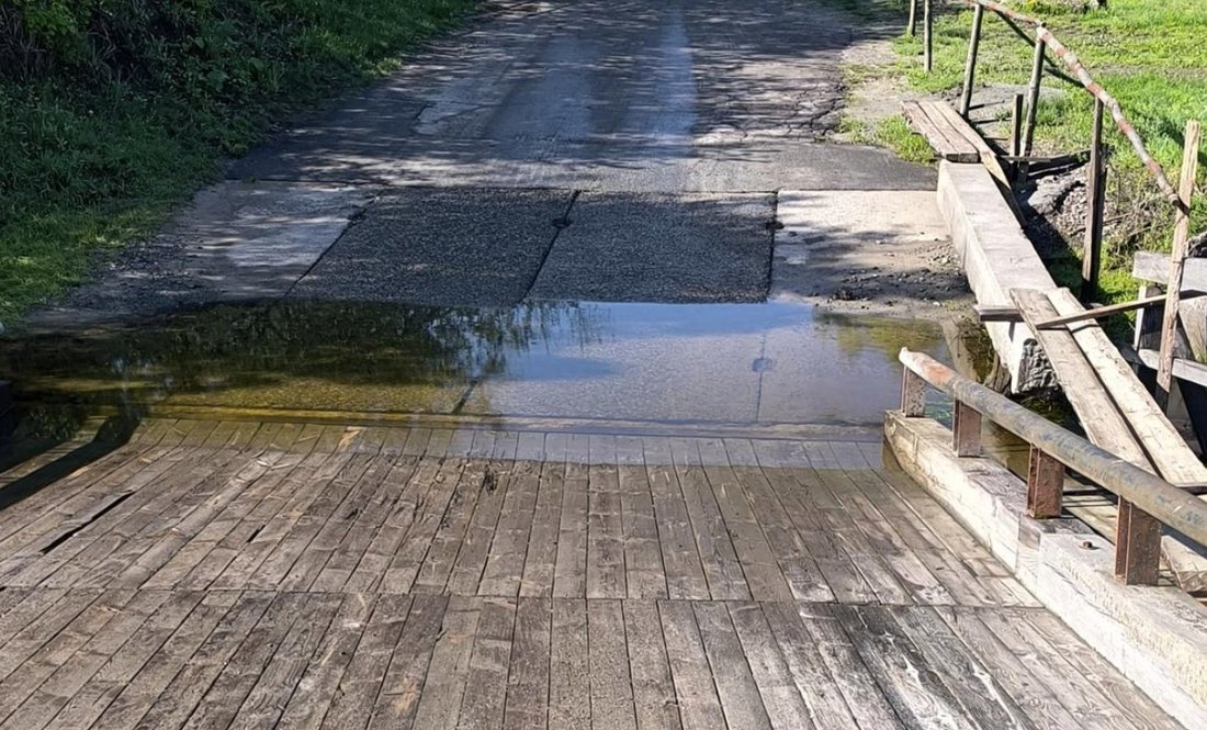 «Вода впала на 70 см»: що з поромними та наплавними мостами на Чернігівщині?