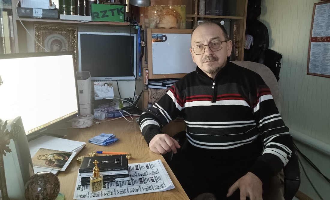 Гаджети в церкві і церква в гаджетах. Чи можна так - пояснює священник