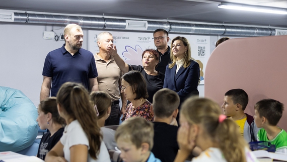 Фундація Зеленської облаштувала на Чернігівщині десять безпечних просторів для навчання